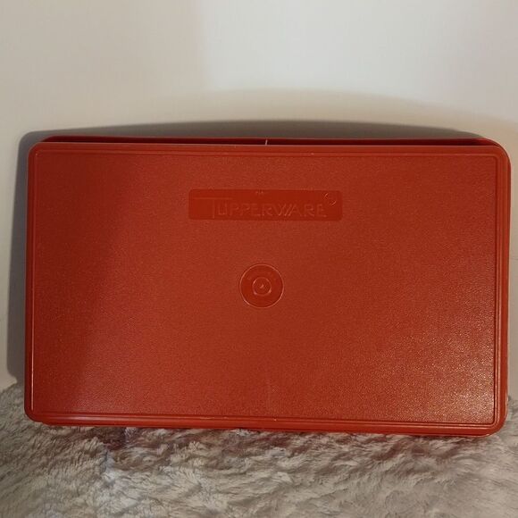 Vtg. Tupperware Rectangle Meat Storage Container - Picture 2 of 6